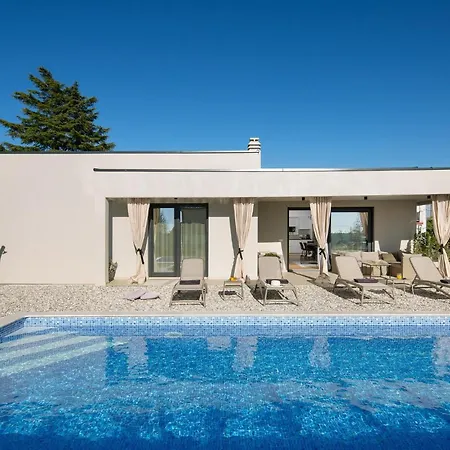 Ella Holiday home